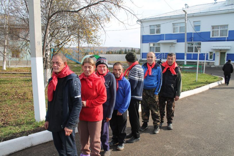 Энергия движения: в «Пуляевском доме социального обслуживания» прошли «Веселые старты»